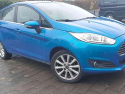 Blau Gebraucht 2016 Ford Fiesta Titanium Limousine | 5.999 € (Guter Preis)