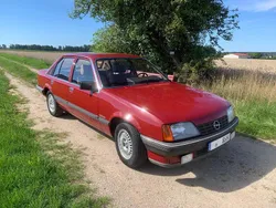 Rot Gebraucht 1986 Opel Rekord Limousine | 5.100 €