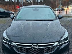 Schwarz Gebraucht 2016 Opel Astra Edition Limousine | 7.390 € (Guter Preis)