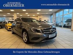 Grau (mountaingrau metallic) Gebraucht 2014 Mercedes A180 Urban Limousine | 13.700 € (Guter Preis)