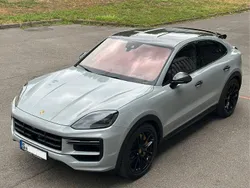 Weiß Gebraucht 2024 Porsche Cayenne Turbo E-Hybrid SUV | 215.000 €