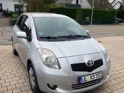 Silber Gebraucht 2008 Toyota Yaris Sol Limousine | 2.850 € (Guter Preis)