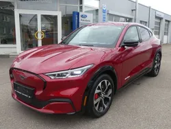 Lucidrot metallic Gebraucht 2022 Ford Mustang Mach-E SUV | 32.990 € (Superpreis)