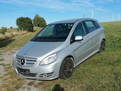 Silber Gebraucht 2010 Mercedes B180 Van / Kleinbus | 4.300 € (Fairer Preis)