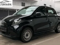 Schwarz Gebraucht 2022 Smart ForFour Electric Drive Limousine | 8.490 € (Guter Preis)