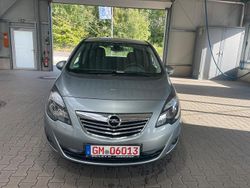 Grau Gebraucht 2011 Opel Meriva Innovation Van / Kleinbus | 6.999 € (Etwas zu teuer)