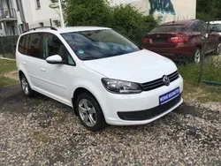 Weiß Gebraucht 2015 VW Touran Comfortline Van / Kleinbus | 11.690 € (Superpreis)