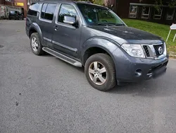 Grau Gebraucht 2011 Nissan Pathfinder SUV | 6.300 €