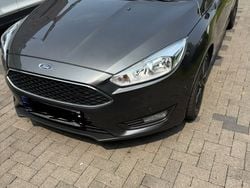Schwarz Gebraucht 2017 Ford Focus ST-Line Limousine | 8.500 € (Guter Preis)