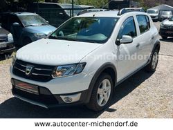 Weiß Gebraucht 2015 Dacia Sandero Prestige Kleinwagen | 7.999 € (Fairer Preis)