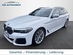 Weiß Gebraucht 2022 BMW 520 M Sport Kombi | 25.990 € (Superpreis)