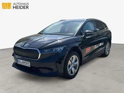 Schwarz Gebraucht 2023 Skoda Enyaq iV Loft SUV | 29.999 € (Etwas zu teuer)