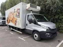 Silber Gebraucht 2017 Iveco Daily Van / Kleinbus | 21.301 € (Teuer)