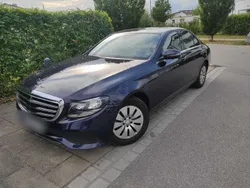 Blau Gebraucht 2016 Mercedes E200 Limousine | 30.000 € (Teuer)