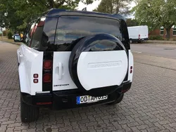 Weiß Gebraucht 2024 Land Rover Defender HSE Dynamic SUV | 78.100 € (Fairer Preis)