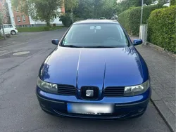 Blau Gebraucht 2002 Seat Leon Kleinwagen | 1.700 € (Etwas zu teuer)