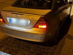 Silber Gebraucht 2003 Mercedes C220 Limousine | 2.600 €