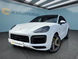 Weiß Gebraucht 2023 Porsche Cayenne SUV | 95.949 € (Teuer)