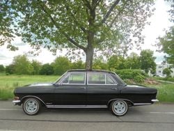 Schwarz Gebraucht 1966 Opel Rekord S Limousine | 32.500 €