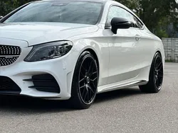 Weiß Gebraucht 2018 Mercedes C300 AMG line Coupé | 35.600 € (Teuer)