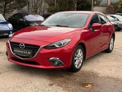Rubinrot metallic Gebraucht 2016 Mazda 3 Center-Line Limousine | 10.490 € (Guter Preis)