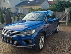 Blau Gebraucht 2016 VW Touareg Executive SUV | 21.800 € (Fairer Preis)