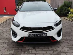 Weiß Gebraucht 2022 Kia Ceed GT Limousine | 25.350 € (Guter Preis)