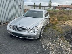 Silber Gebraucht 2003 Mercedes E320 Elegance Limousine | 4.100 € (Fairer Preis)