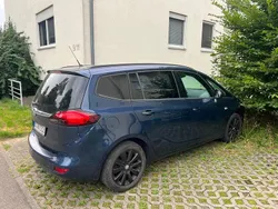 Blau Gebraucht 2012 Opel Zafira Tourer Van / Kleinbus | 8.800 € (Teuer)