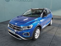 Blau Gebraucht 2024 VW T-Roc Style SUV | 29.428 € (Fairer Preis)