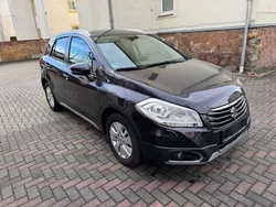 Schwarz Gebraucht 2015 Suzuki SX4 S-Cross SUV | 7.800 € (Fairer Preis)