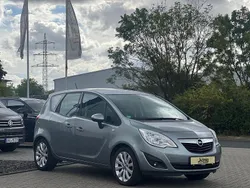 Grau Gebraucht 2010 Opel Meriva Edition Van / Kleinbus | 6.999 € (Fairer Preis)