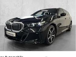 Schwarz Gebraucht 2024 BMW 520 M Sport Kombi | 58.790 € (Guter Preis)