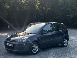 Grau Gebraucht 2006 Ford Fiesta Kleinwagen | 1.100 € (Guter Preis)