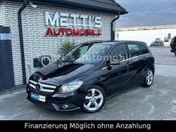 Schwarz Gebraucht 2013 Mercedes B180 Sport Van / Kleinbus | 9.890 € (Fairer Preis)