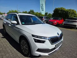 Moonweiss perleffekt (metallic) Gebraucht 2022 Skoda Kamiq Tour SUV | 20.990 € (Fairer Preis)