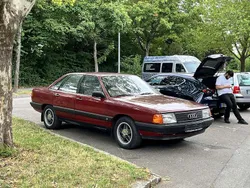Rot Gebraucht 1982 Audi 100 Limousine | 9.799 €