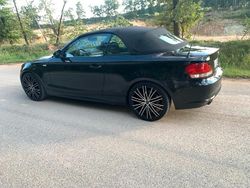 Schwarz Gebraucht 2011 BMW 118 Cabriolet Cabrio | 7.777 €