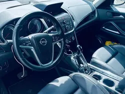 Weiß Gebraucht 2012 Opel Zafira Tourer Van / Kleinbus | 8.500 € (Guter Preis)