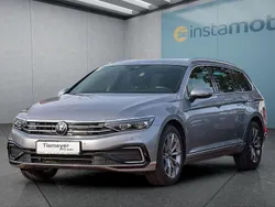 Silber Gebraucht 2023 VW Passat GTE Kombi | 31.249 € (Fairer Preis)