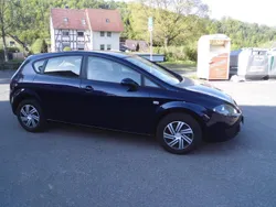Blau Gebraucht 2009 Seat Leon Reference Limousine | 2.400 € (Guter Preis)