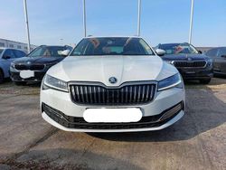 Weiß Gebraucht 2022 Skoda Superb Style Kombi | 23.900 € (Superpreis)