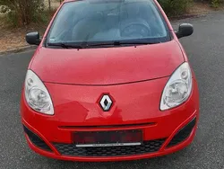 Rot Gebraucht 2010 Renault Twingo Kleinwagen | 2.500 € (Guter Preis)