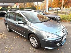 Grau Gebraucht 2008 Peugeot 307 Kombi | 5.490 € (Teuer)
