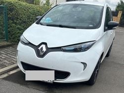 Weiß Gebraucht 2017 Renault Zoe Life Kleinwagen | 5.600 € (Guter Preis)