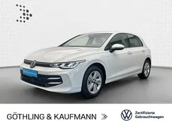 Pure white Gebraucht 2024 VW Golf VIII Life Limousine | 23.660 € (Guter Preis)