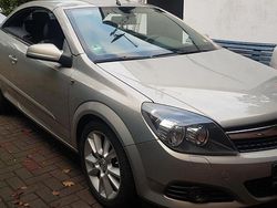 Panacottasilber Gebraucht 2006 Opel Astra Cabriolet Edition Cabrio | 2.890 € (Teuer)