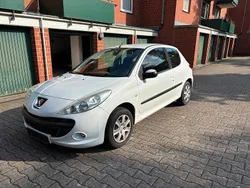 Weiß Gebraucht 2009 Peugeot 206+ Kleinwagen | 2.200 € (Fairer Preis)