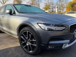 Grau Gebraucht 2020 Volvo V90 CC Pro Kombi | 20.825 € (Guter Preis)