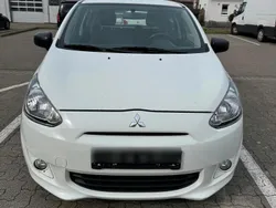 Weiß Gebraucht 2014 Mitsubishi Space Star Kleinwagen | 2.800 €